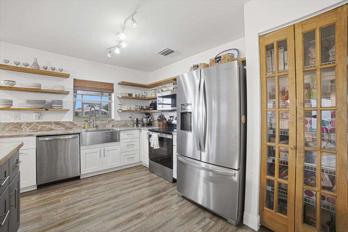 7386 MICHIGAN ISLE Road — photo 9