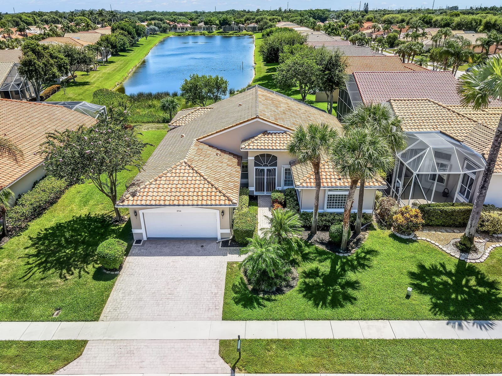 8966 DIAMONTE Drive, Boynton Beach, FL 33472 photo 2