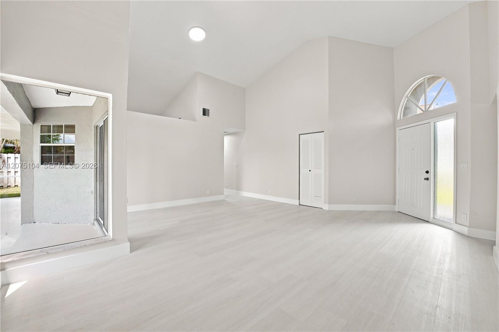 1181 SW 108th Terrace — photo 4