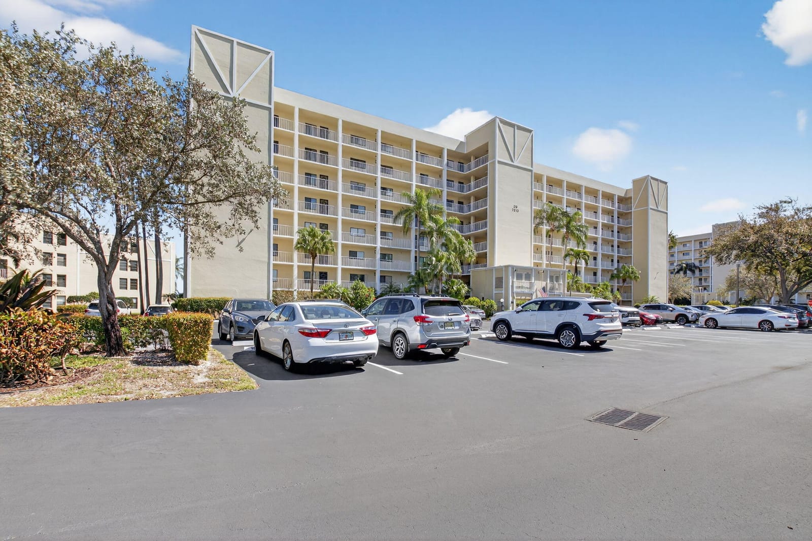 7310 Ashford Place 505, Delray Beach, FL 33446 photo 2