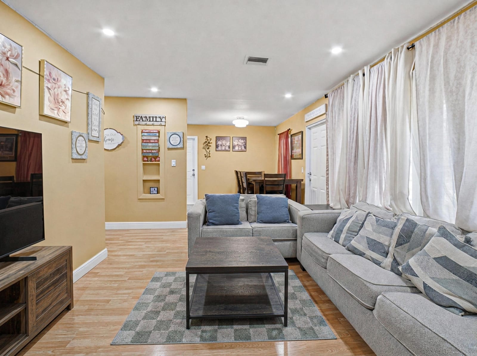 691 NW 20TH Court — photo 11