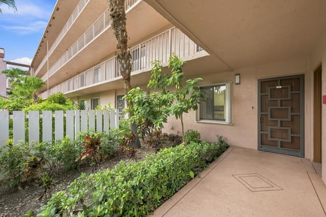 7321 Amberly Lane 110, Huntington Lakes, Delray Beach, FL