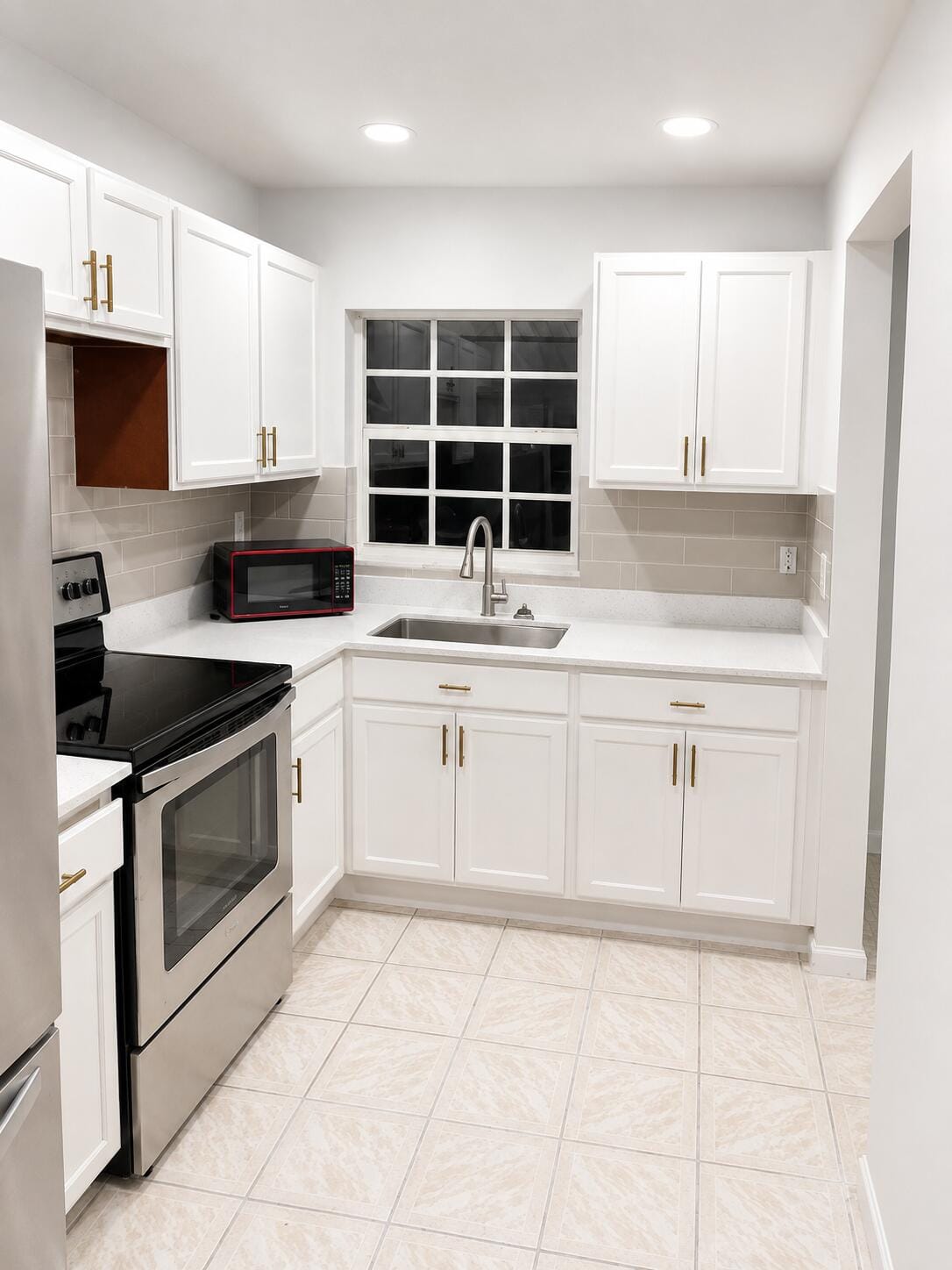 330 W 22ND Court, Riviera Beach, FL 33404 photo 7