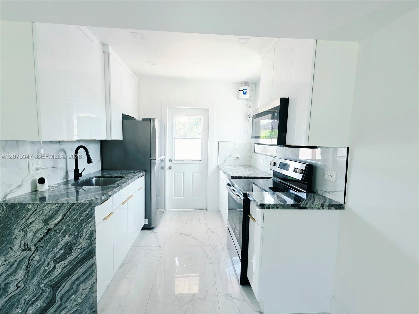 5301 NE 17th Avenue - — photo 4