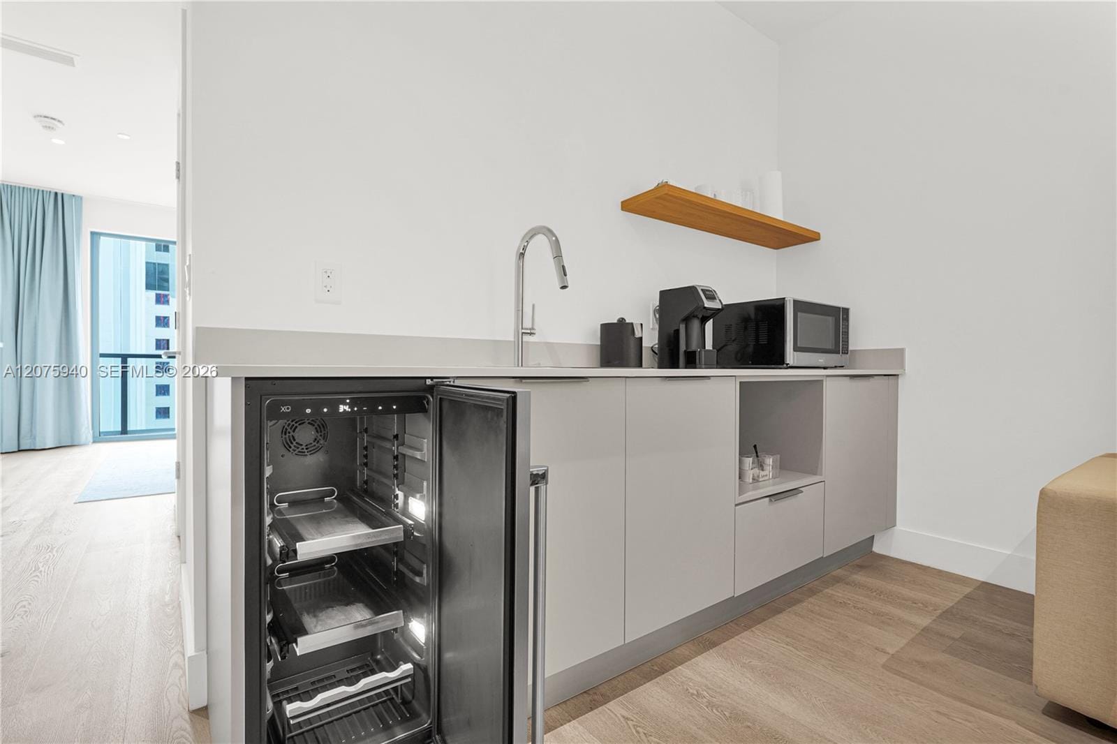 229 SW 9th Street 404 — photo 9