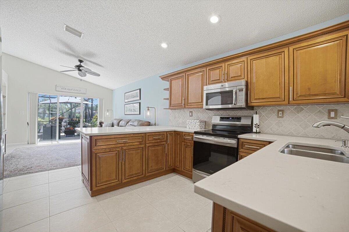 5026 PRAIRIE DUNES VILLAGE Circle — photo 12