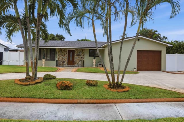 6620 SW 6th Street, under contract in Boulevard Heights Sec Ten, Pembroke Pines, FL