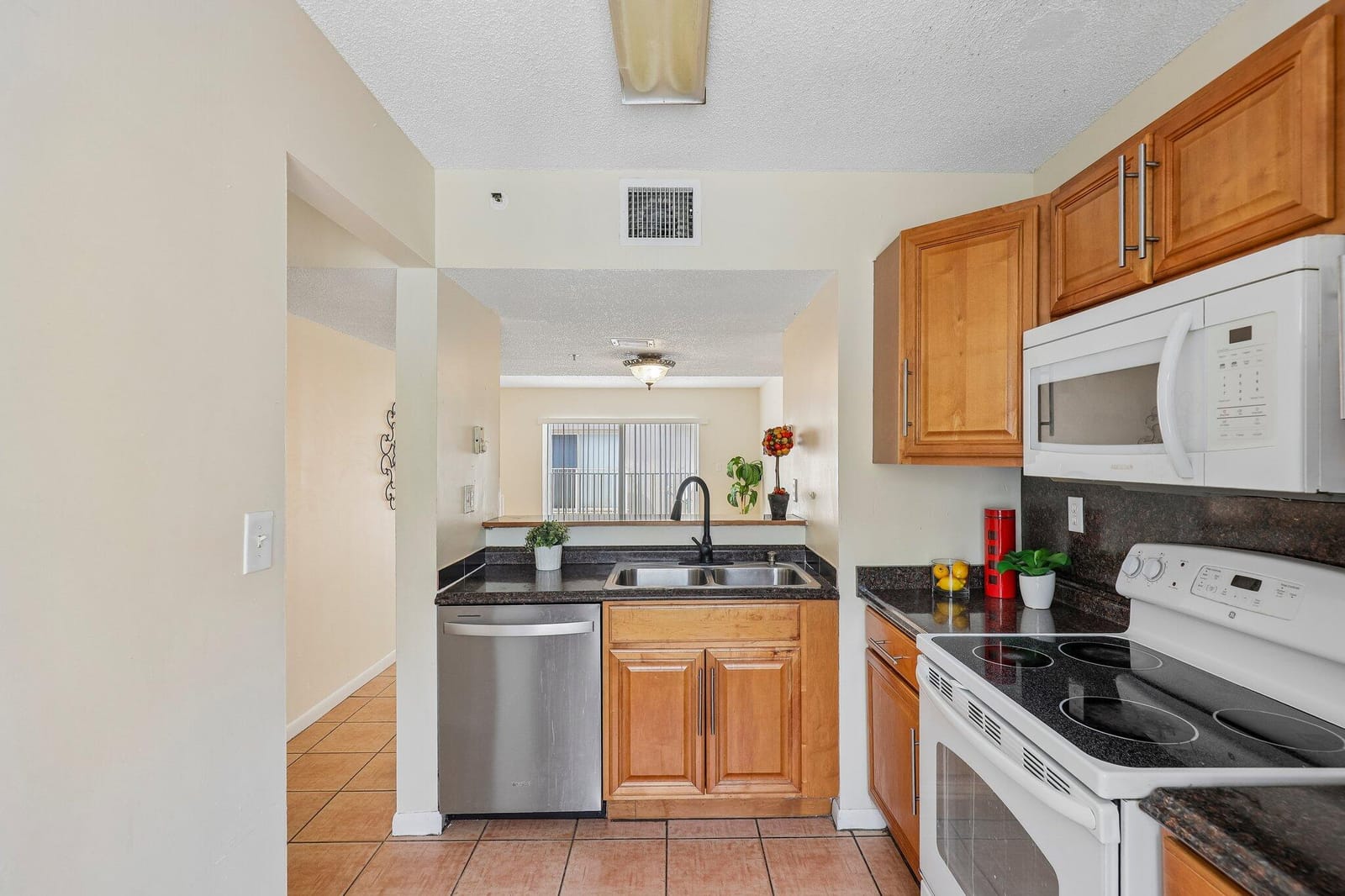 167 RIVIERA Circle, Weston, FL 33326 photo 2