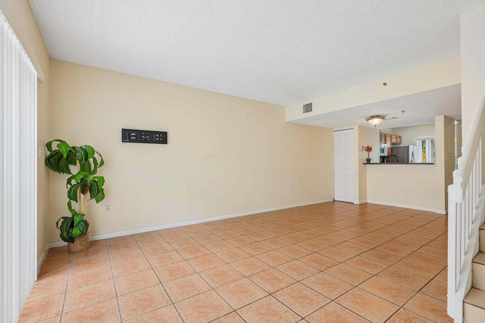 167 RIVIERA Circle, Weston, FL 33326 photo 5