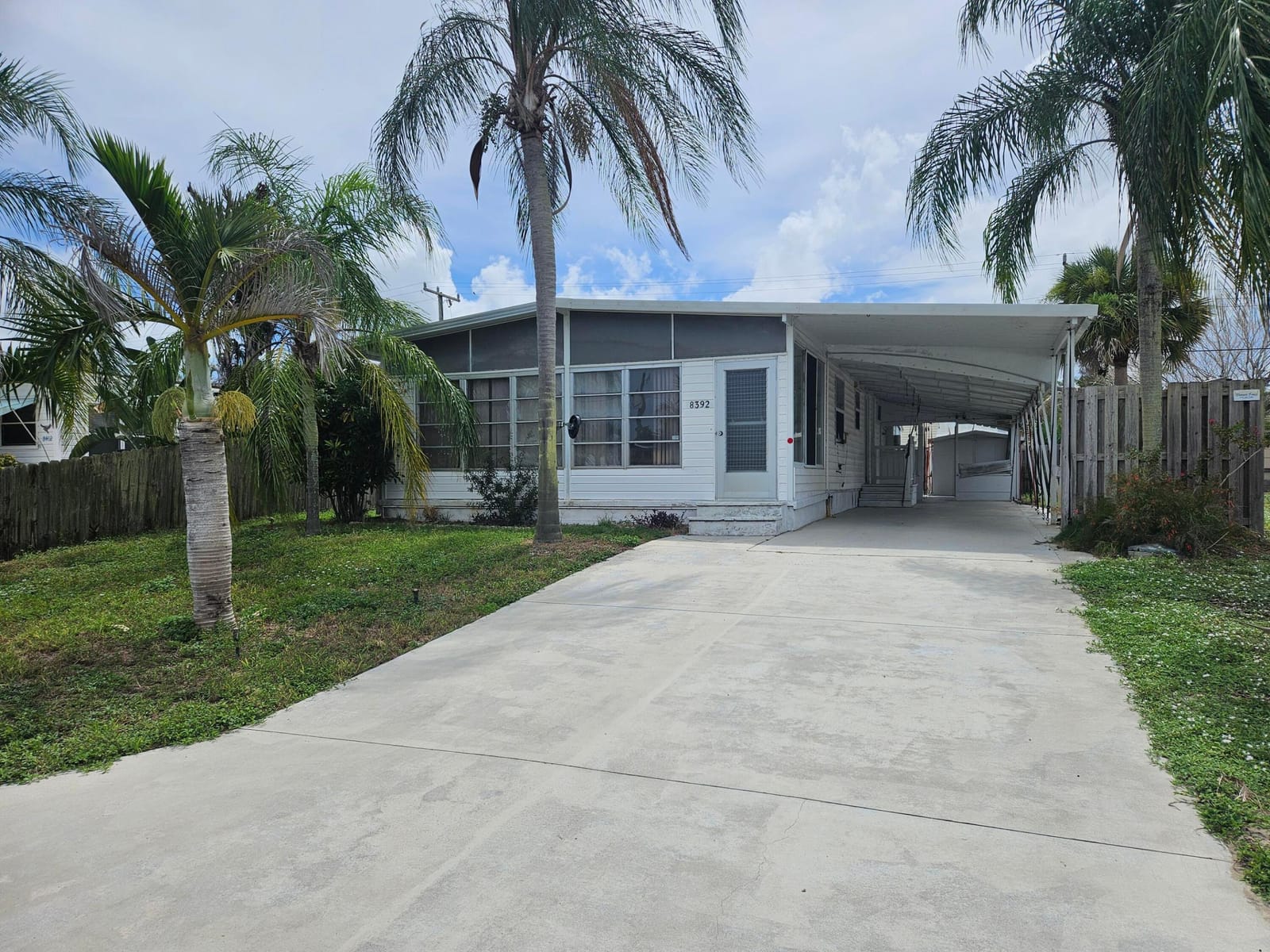 8392 SE Skylark Avenue, Hobe Sound, FL 33455 photo 3