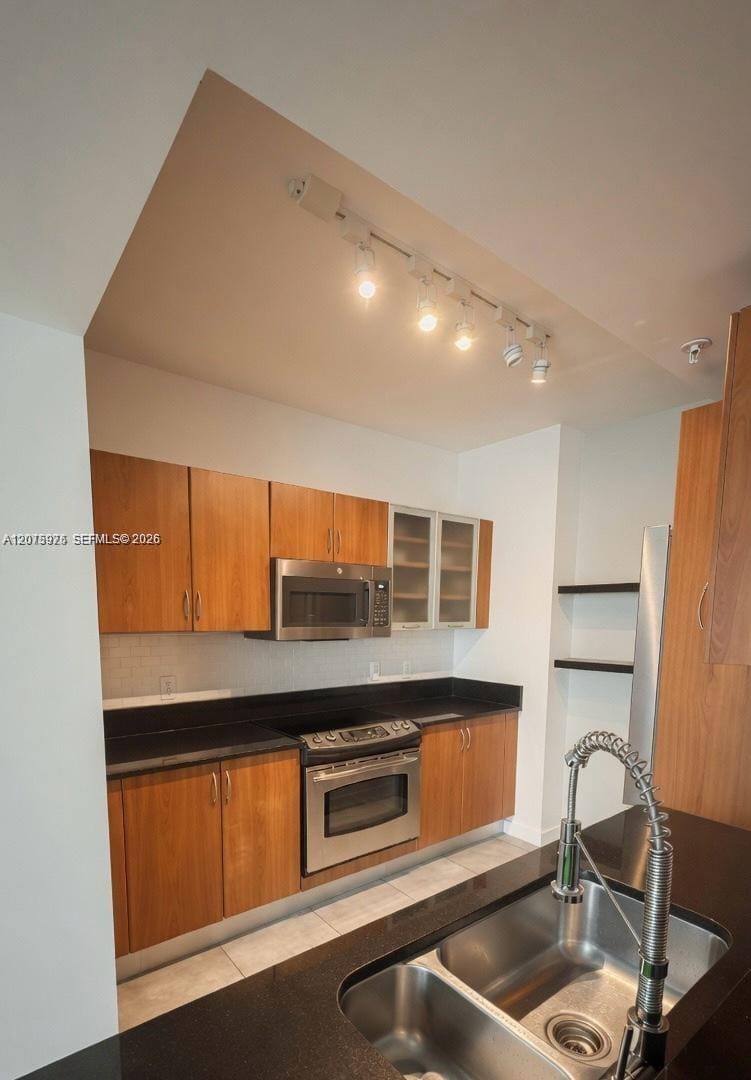 2775 NE 187th Street 609 — photo 9