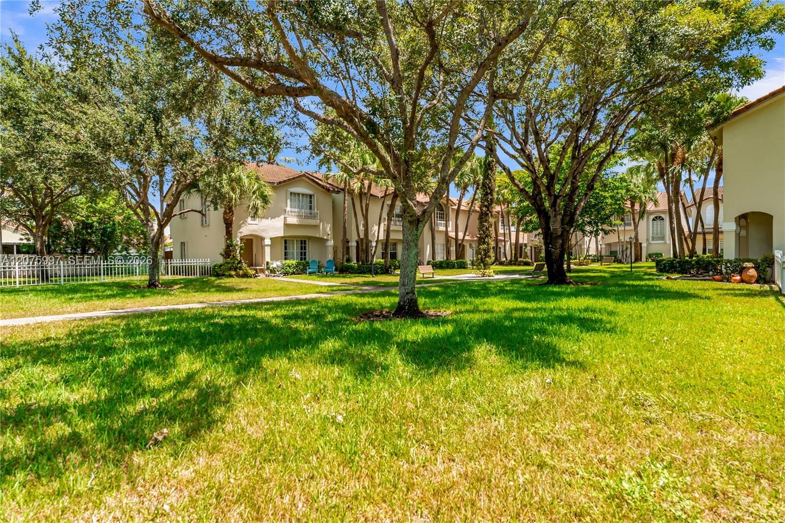 127 NW 108th Avenue 643L, Pembroke Pines, FL 33026 photo 8
