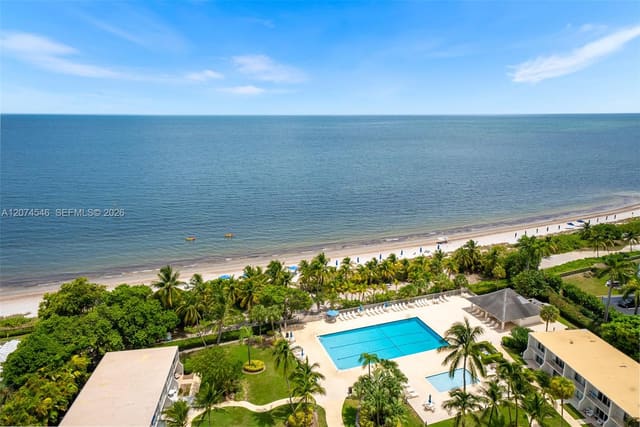 881 Ocean Drive 16F, Key Biscayne, FL 33149