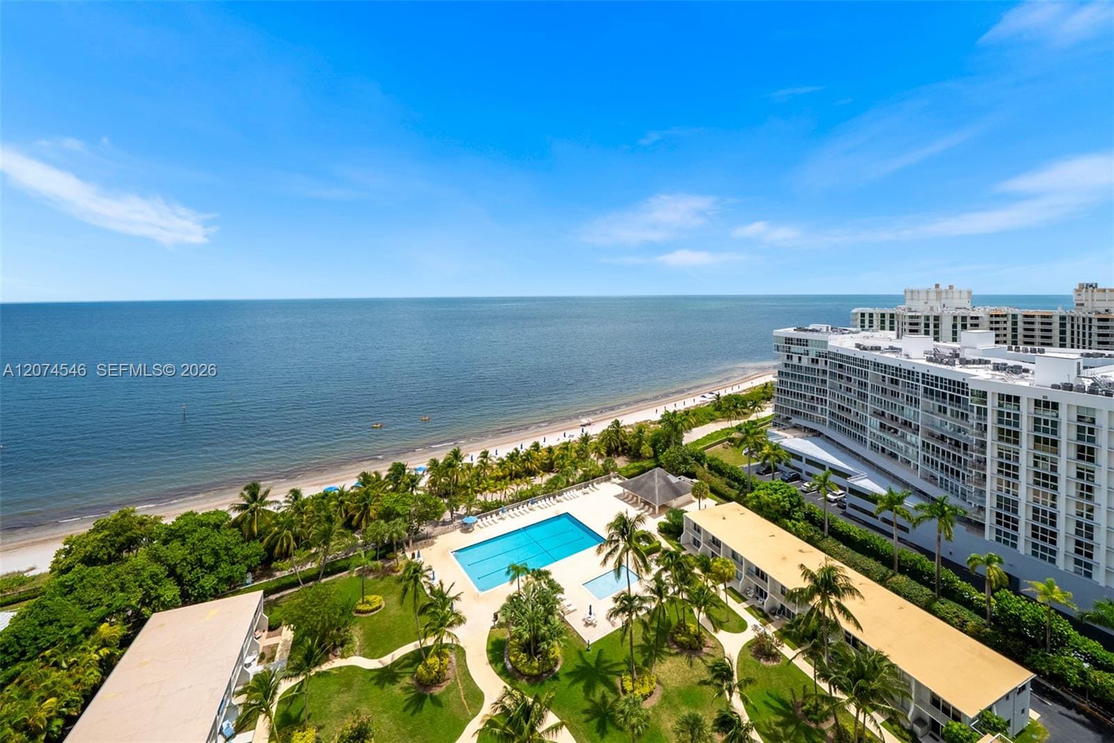 881 Ocean Drive 16F, Key Biscayne, FL 33149 photo 2