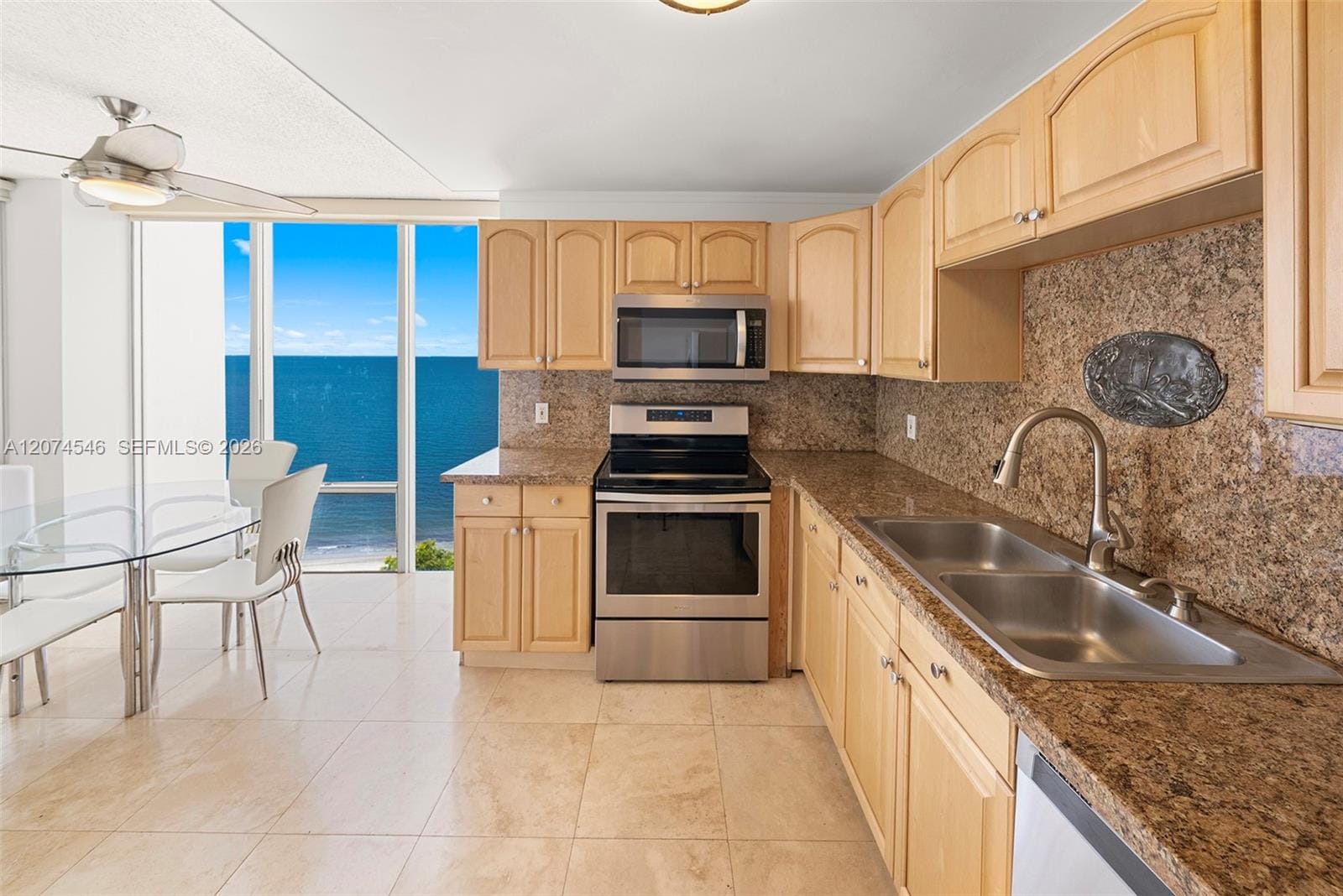 881 Ocean Drive 16F, Key Biscayne, FL 33149 photo 20