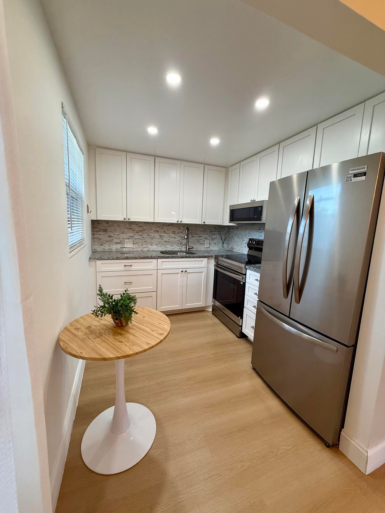 402 Brighton J J — photo 4