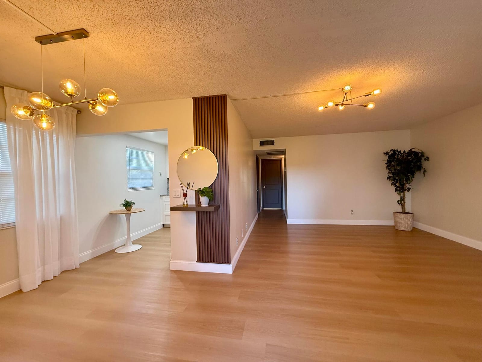 402 Brighton J J — photo 10