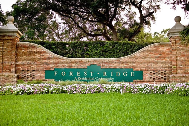 9317 Arborwood Circle, Davie, FL 33328