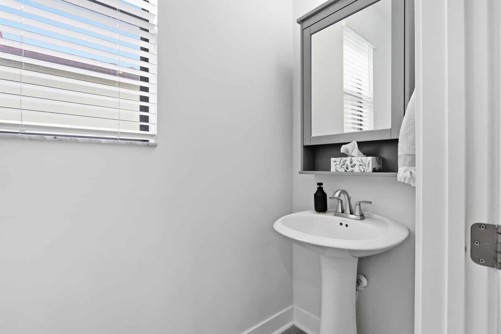 16210 Sandy Shore Drive — photo 11