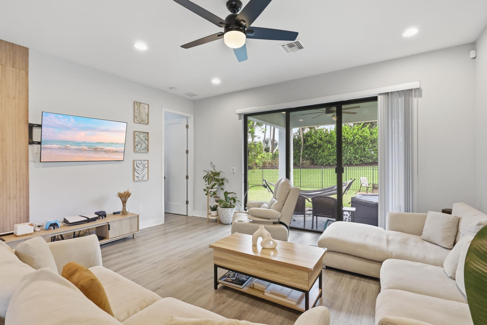 16210 SANDY SHORE Drive — photo 8
