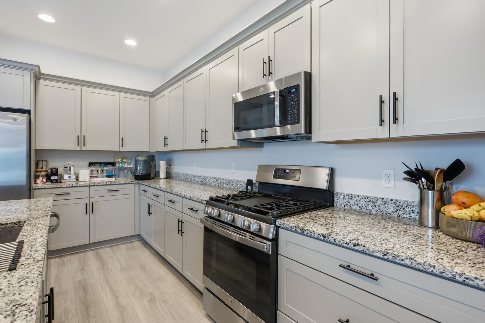 16210 SANDY SHORE Drive — photo 10
