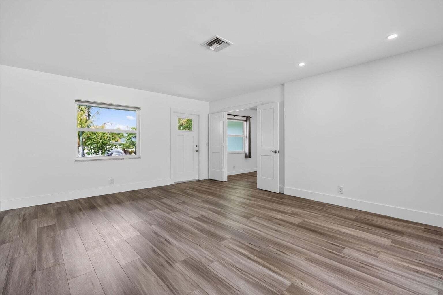 364 VENUS Avenue — photo 11