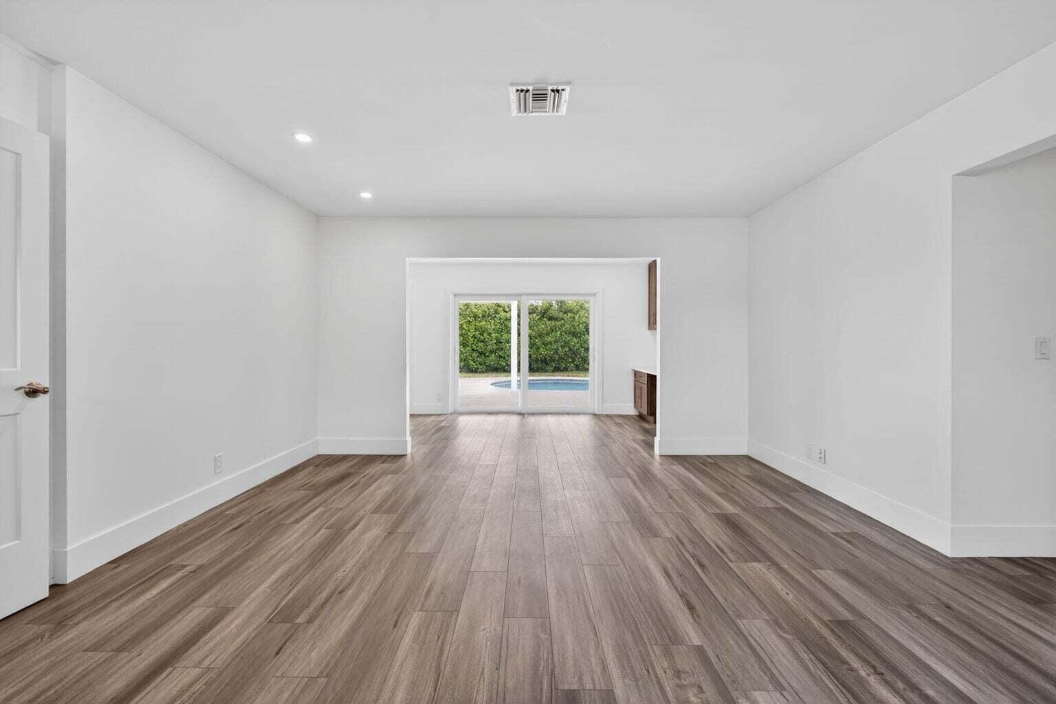 364 VENUS Avenue — photo 8