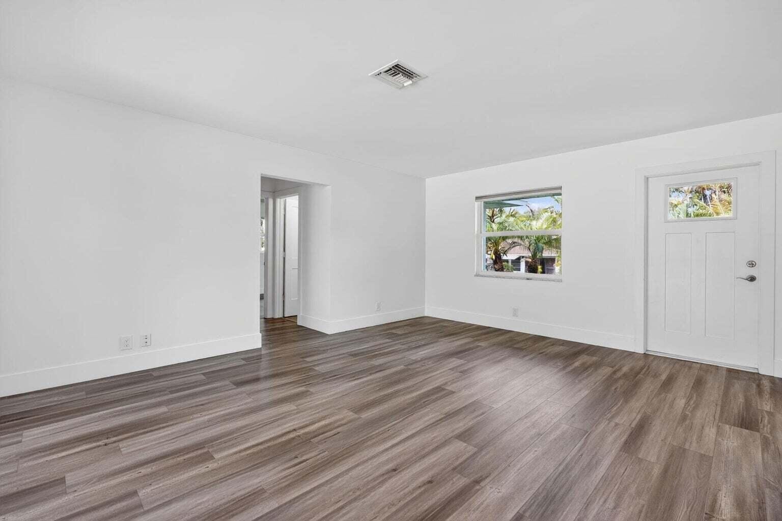 364 VENUS Avenue — photo 9