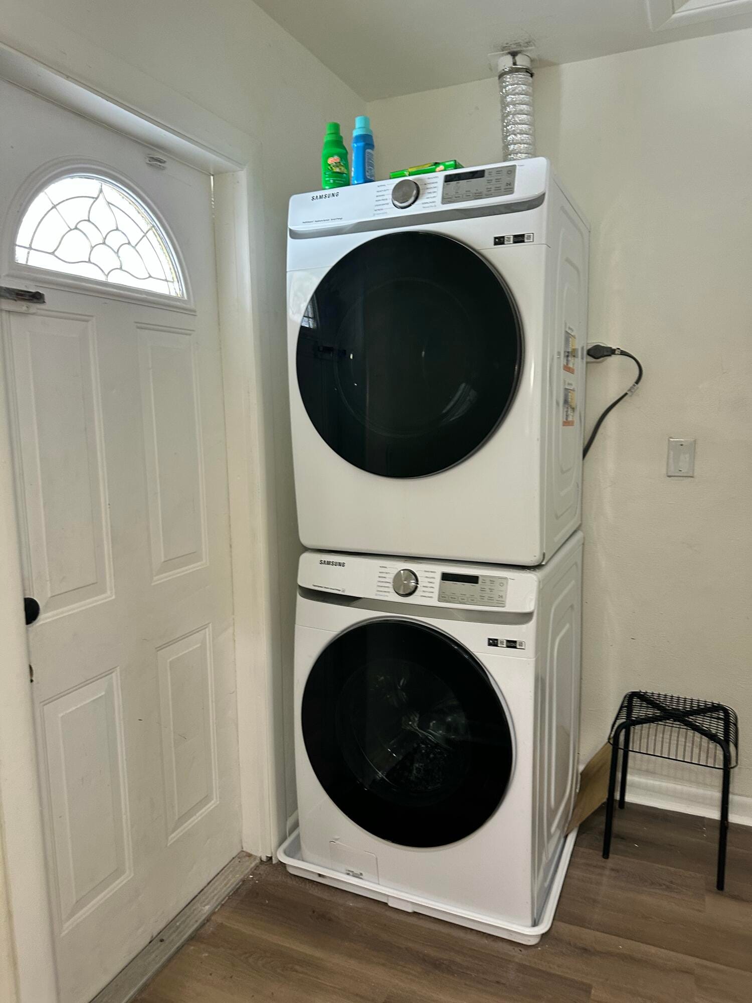 913 N B Street — photo 3