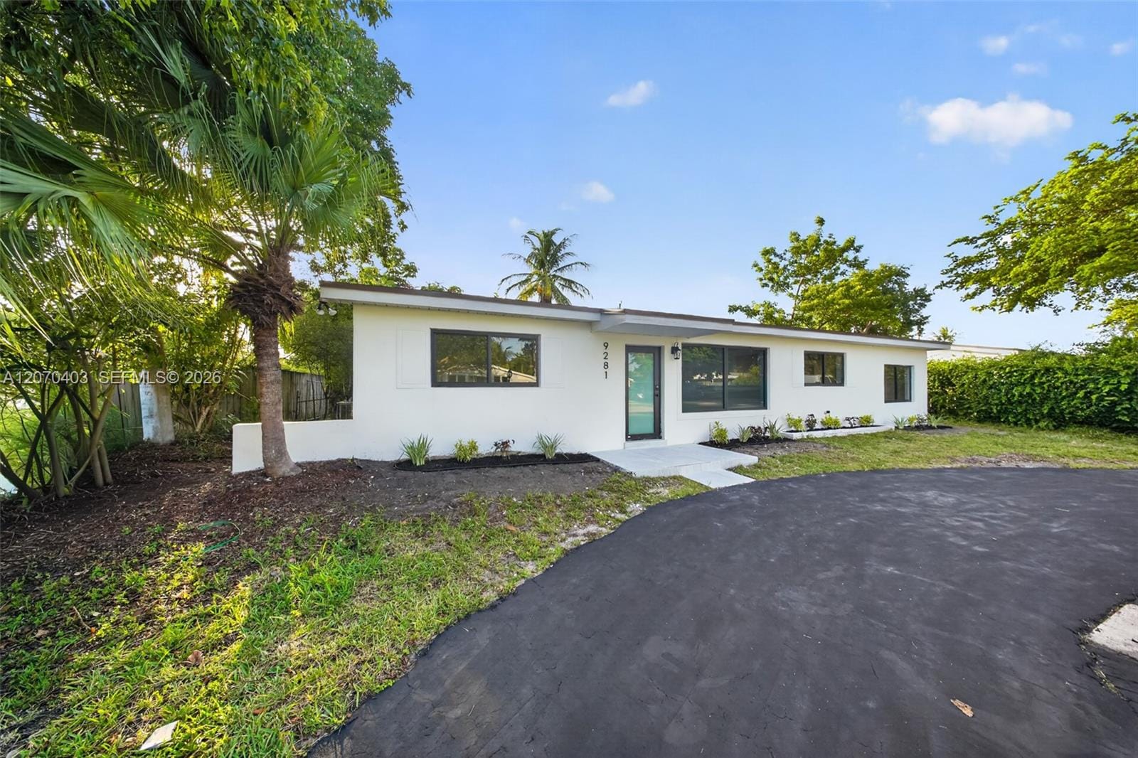 9281 Martinique Drive, Cutler Bay, FL 33189 photo 3
