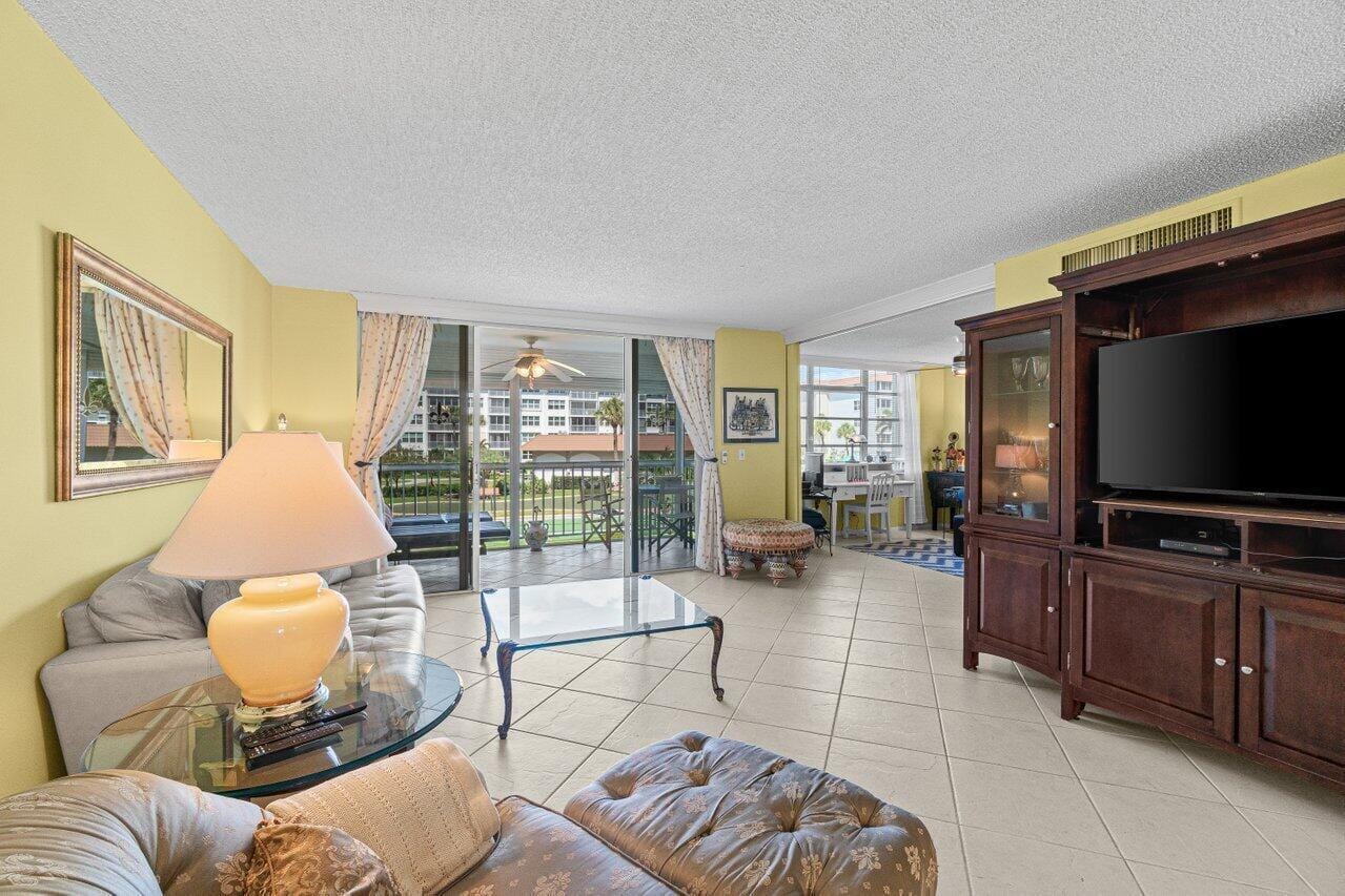911 Gardenia Drive 249 — photo 12