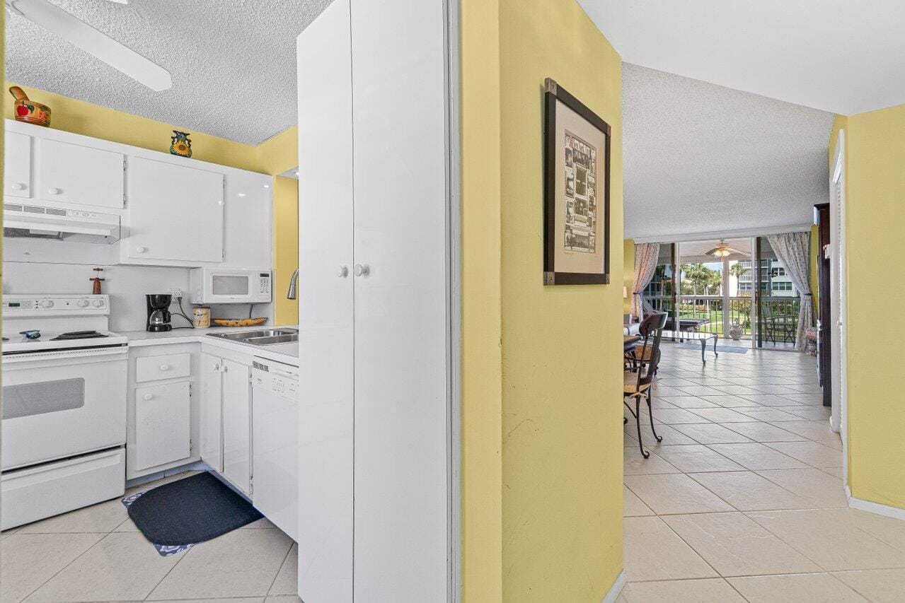911 Gardenia Drive 249 — photo 8