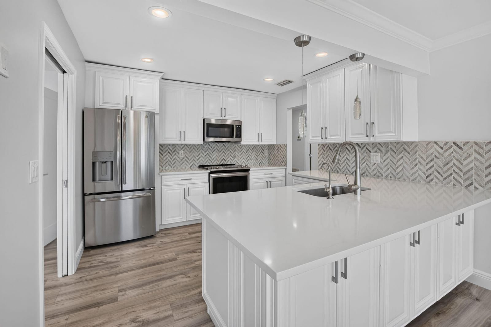 787 Havana Drive, Boca Raton, FL 33487 photo 4