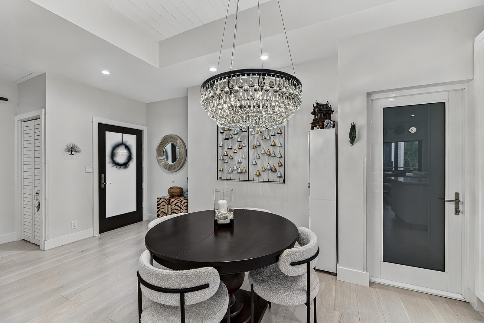 1556 S OCEAN Lane 204 — photo 4