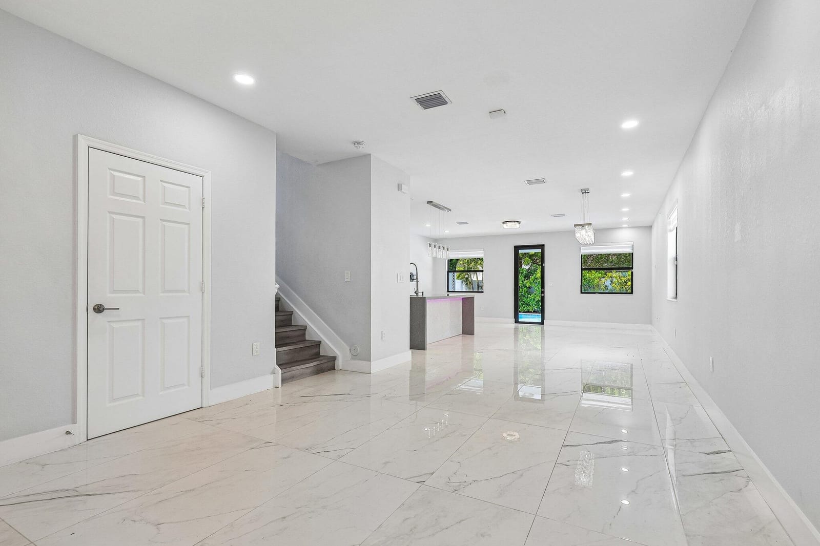 3567 W 110th Terrace, Hialeah, FL 33018 photo 7