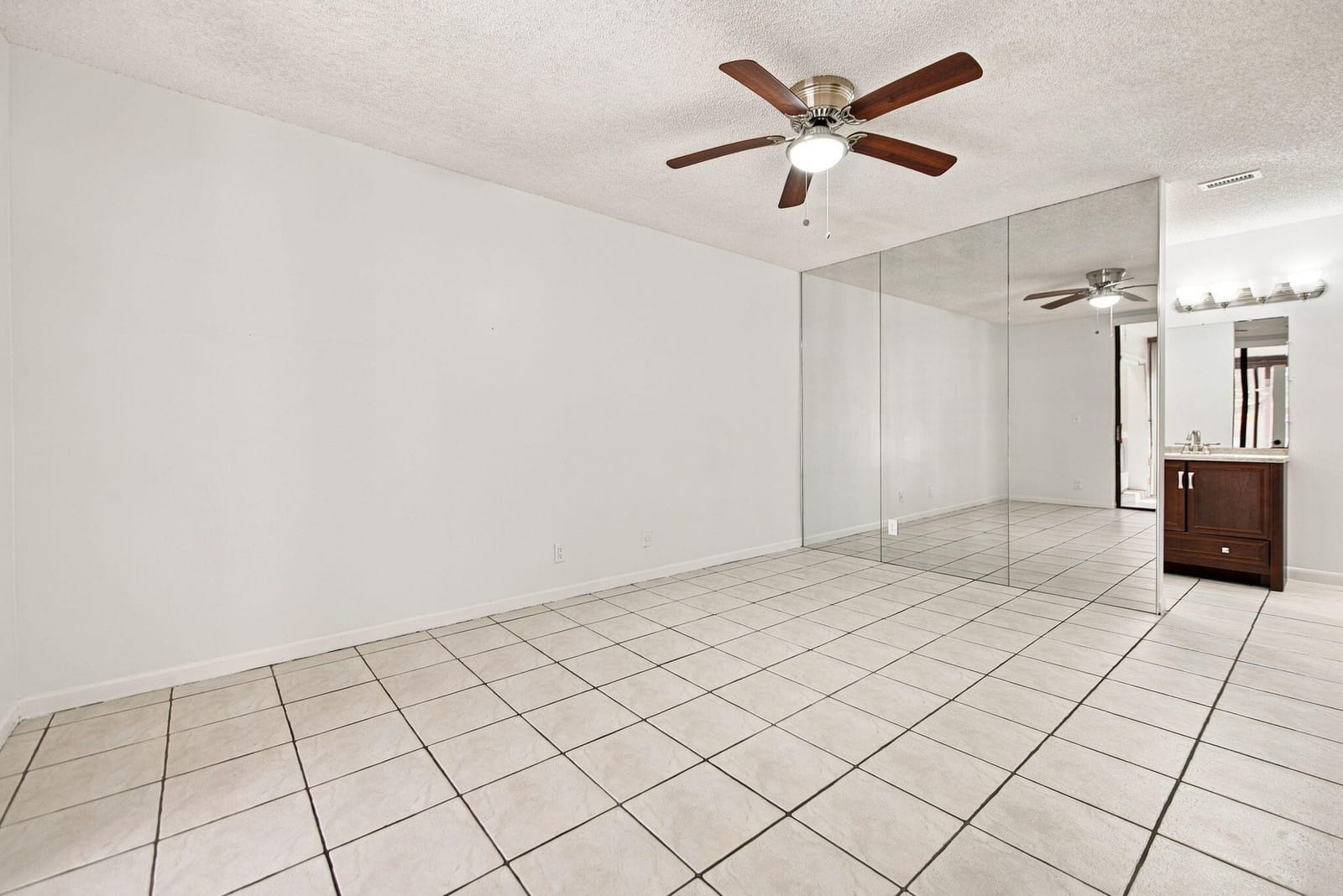 2662 Carambola Circle N — photo 11