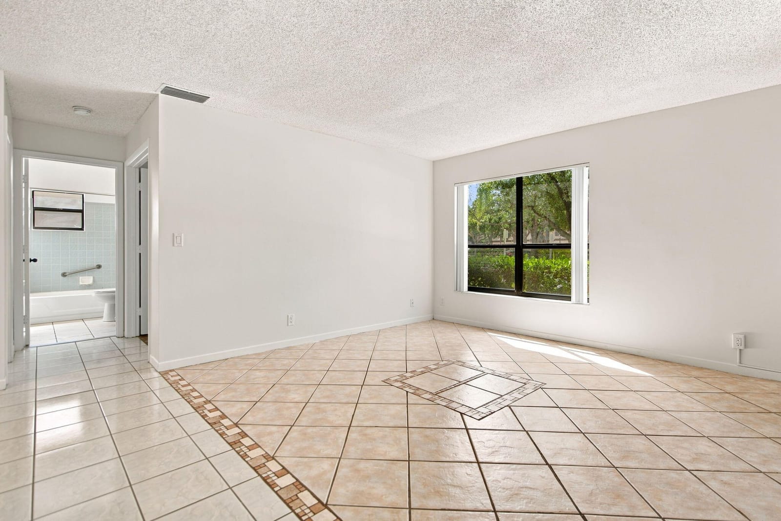 2662 Carambola Circle N — photo 8
