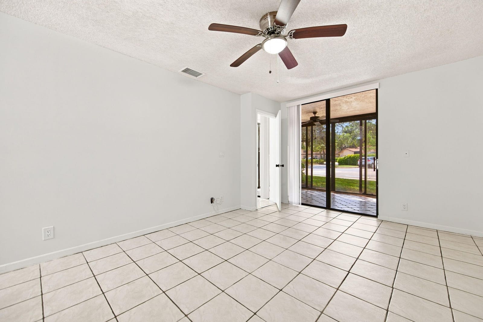 2662 Carambola Circle N — photo 10