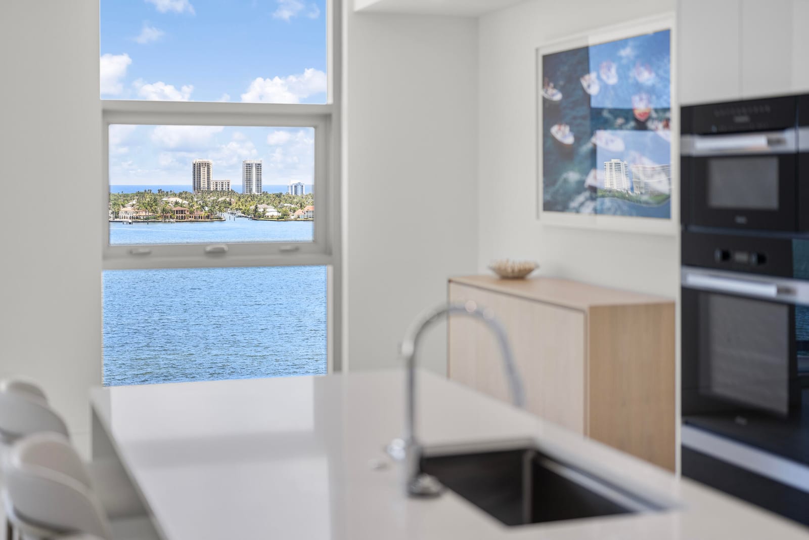 220 Lake Shore Drive 1001 — photo 4