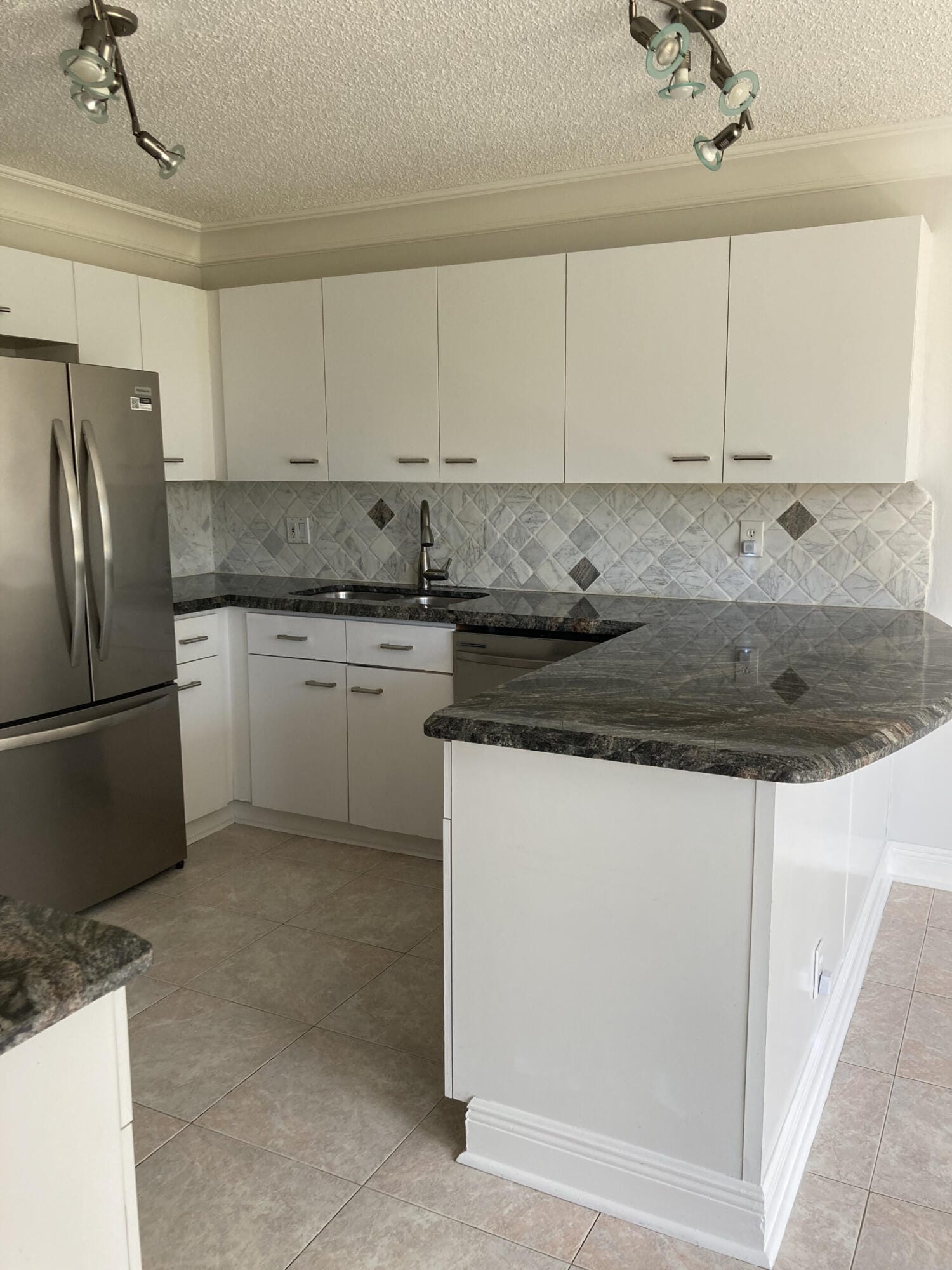 7680 STONE HARBOUR Drive 3 — photo 4