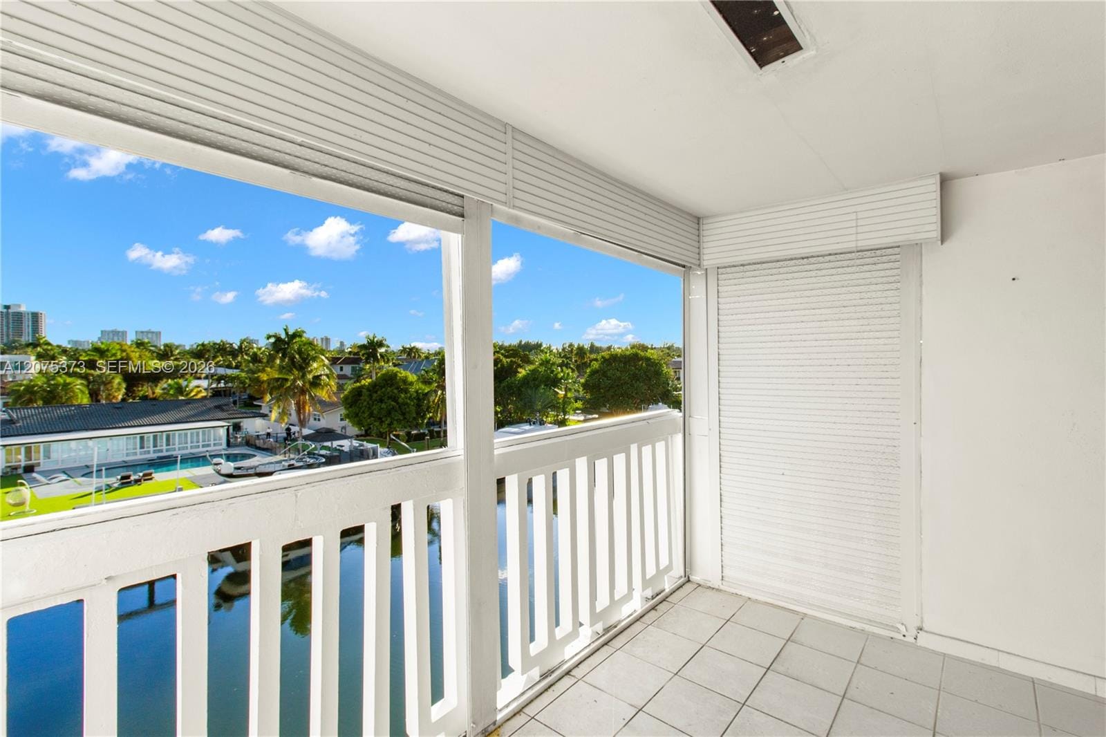 455 Paradise Isle Boulevard 402, Hallandale Beach, FL 33009 photo 14