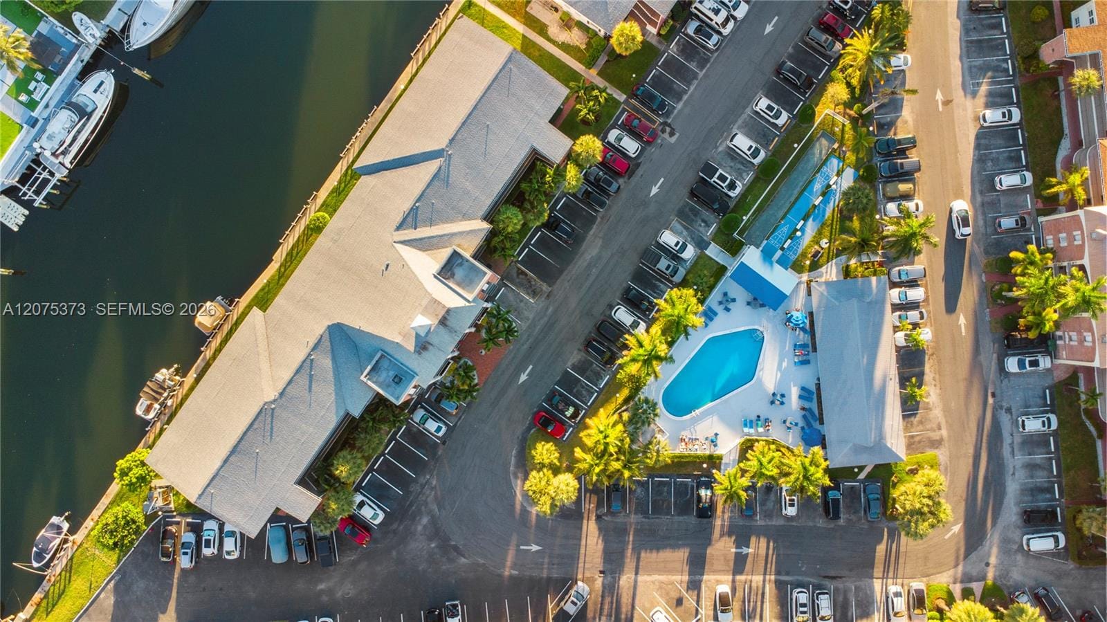 455 Paradise Isle Boulevard 402, Hallandale Beach, FL 33009 photo 23