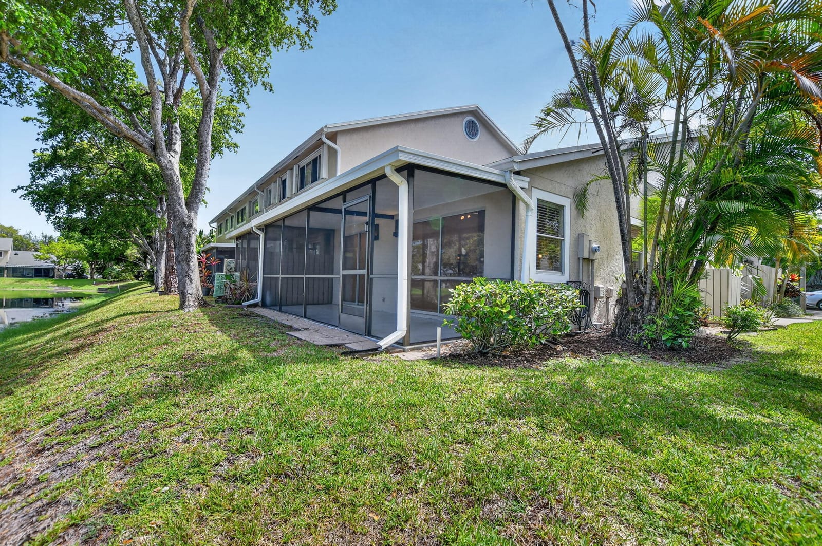 1971 Discovery Circle E, Deerfield Beach, FL 33442 photo 24