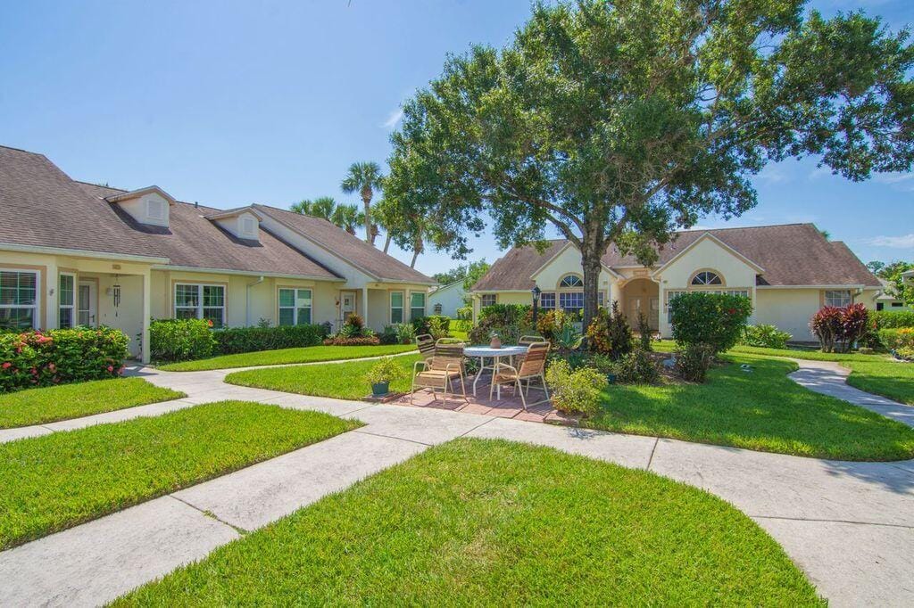1828 AYNSLEY Way 1, Vero Beach, FL 32966 photo 22