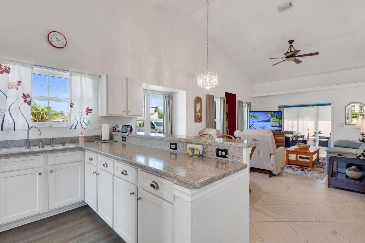 1828 AYNSLEY Way 1, Vero Beach, FL 32966 photo 9