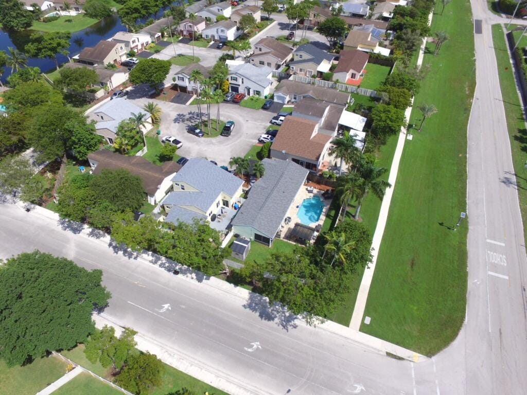 924 CUMBERLAND Terrace, Davie, FL 33325 photo 5