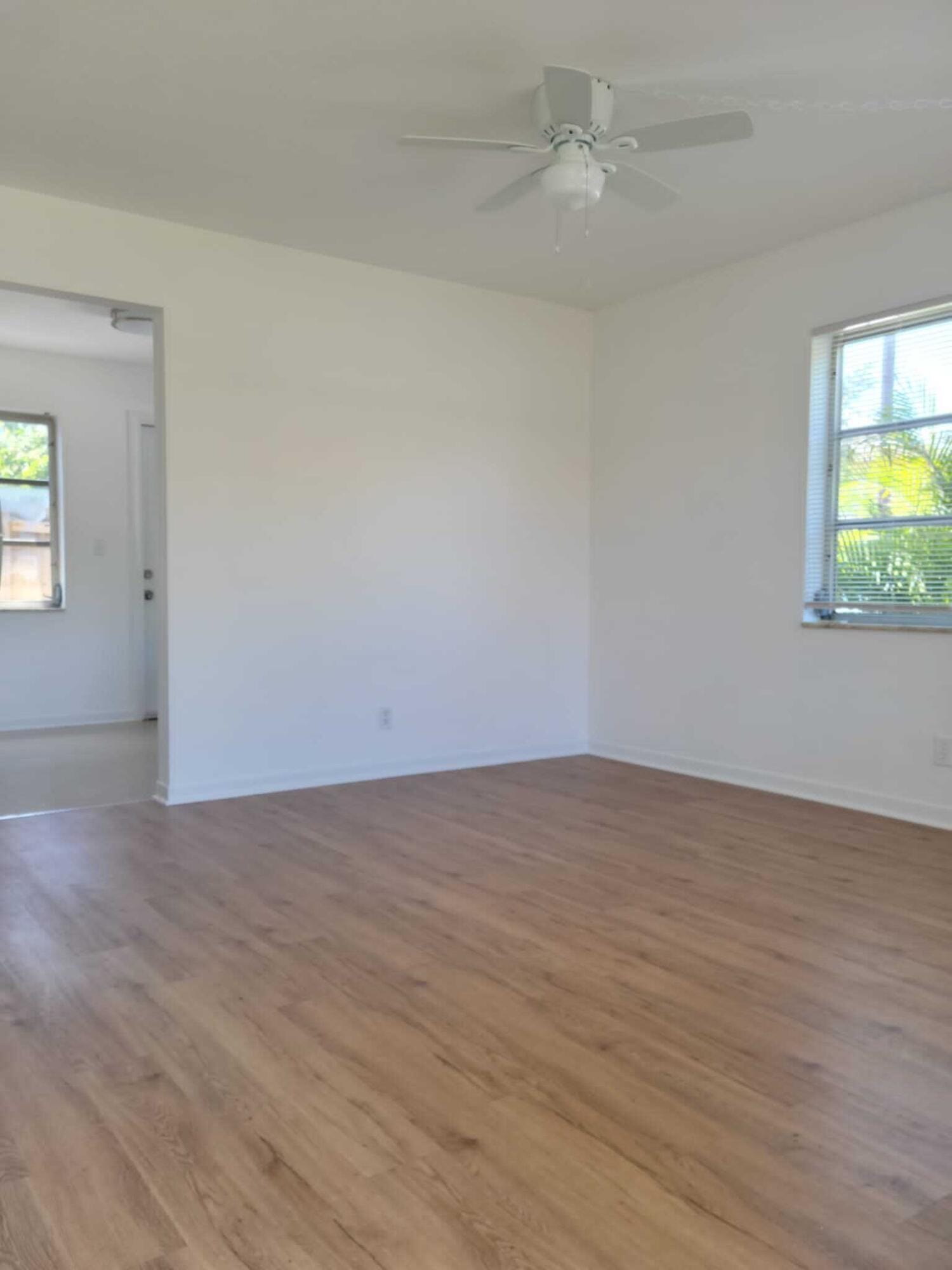 502 W BRANCH Street C — photo 4