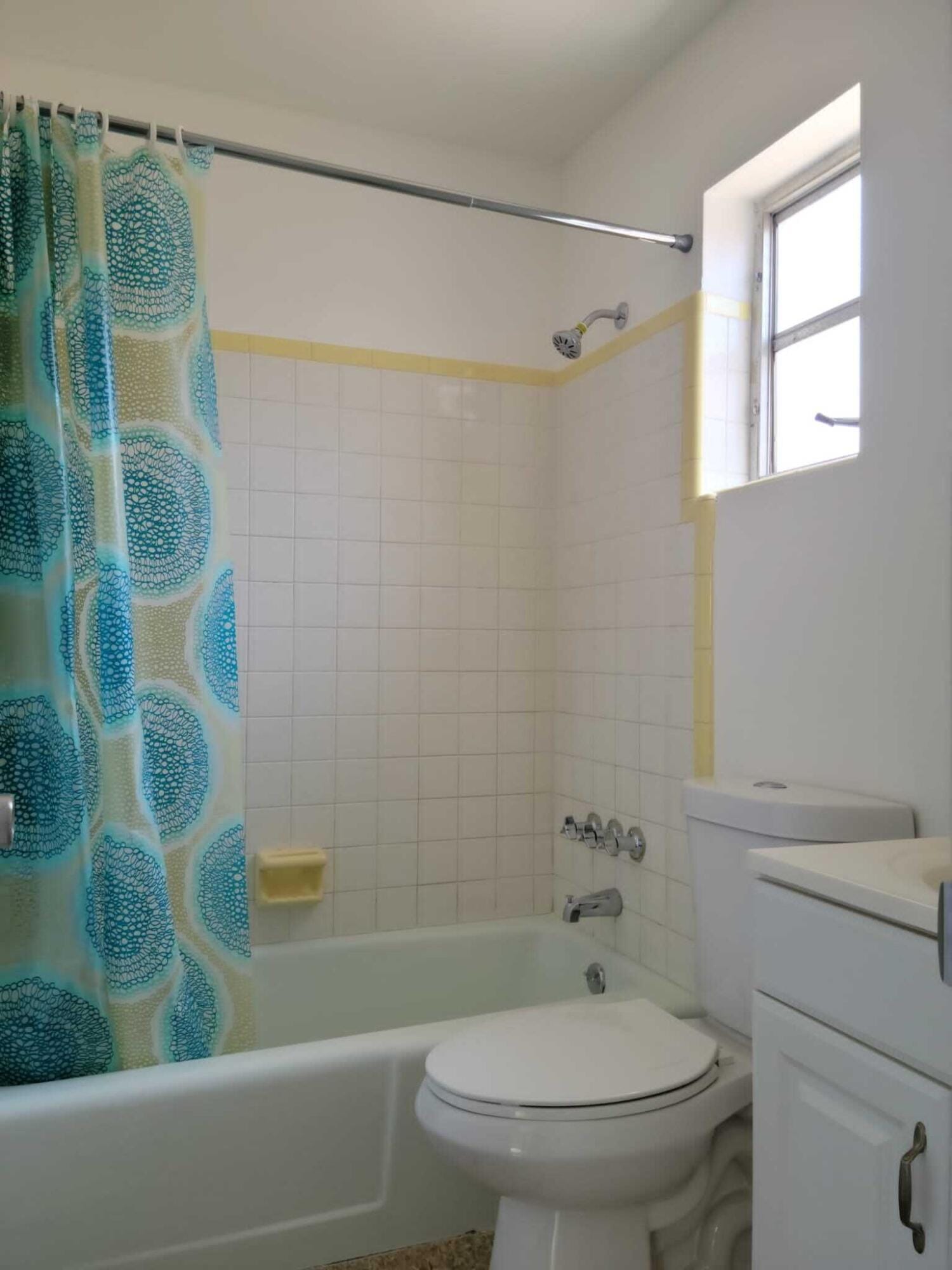 502 W BRANCH Street C — photo 5