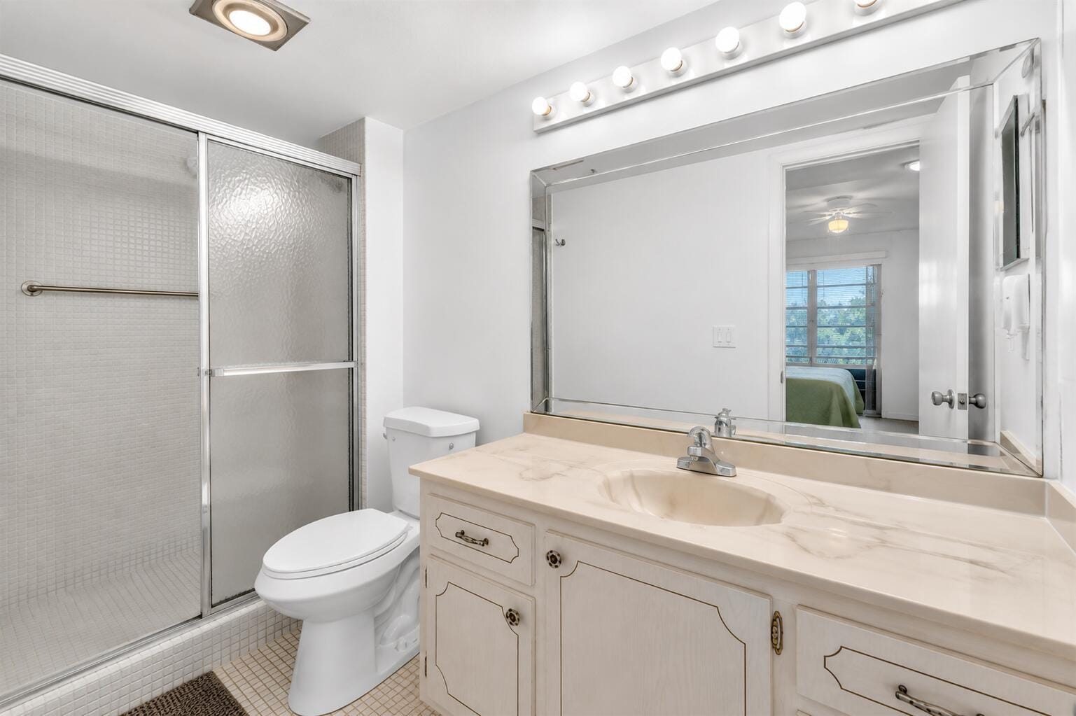 4001 UPMINSTER J 4001 — photo 12