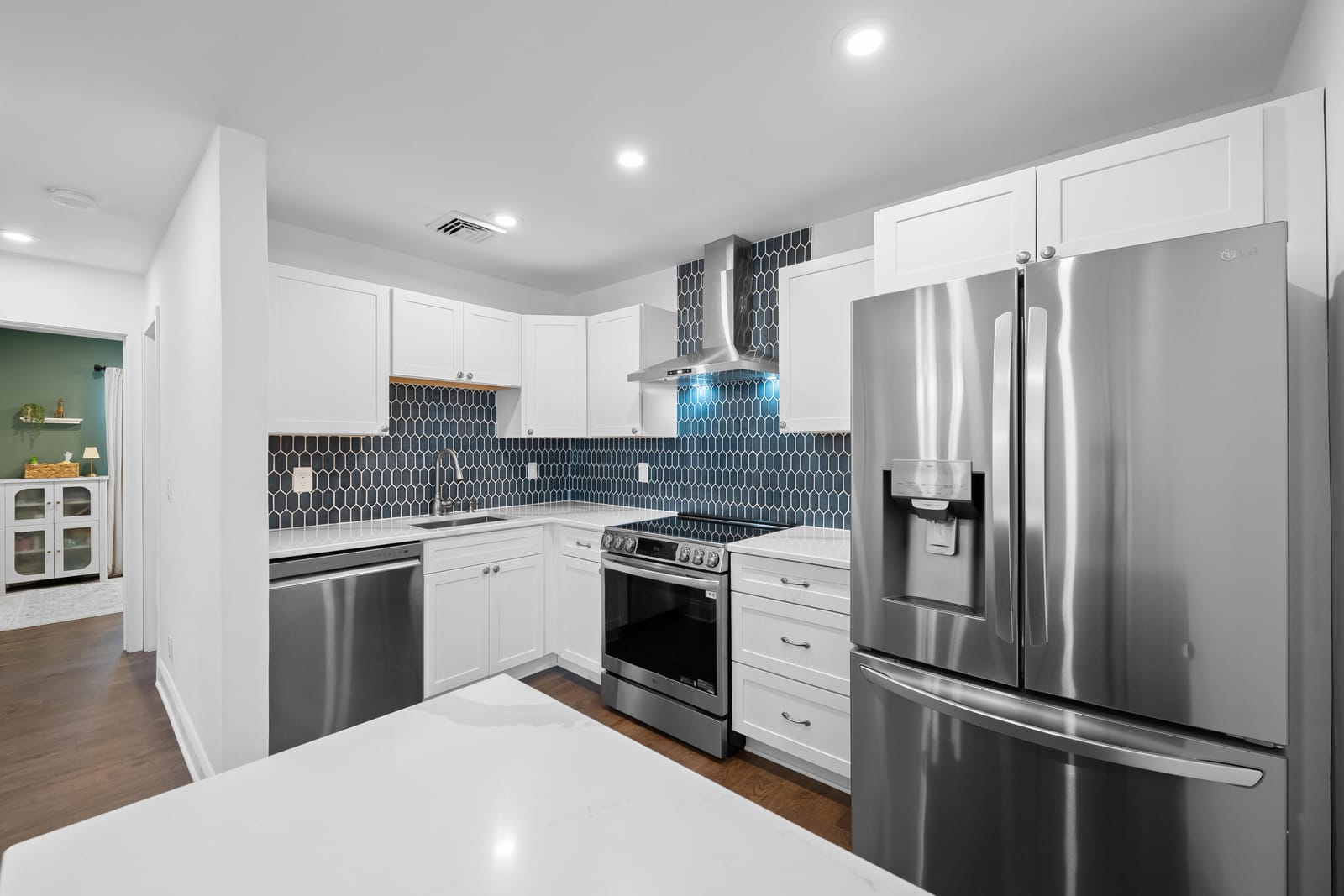 238 SW 10TH Avenue — photo 4